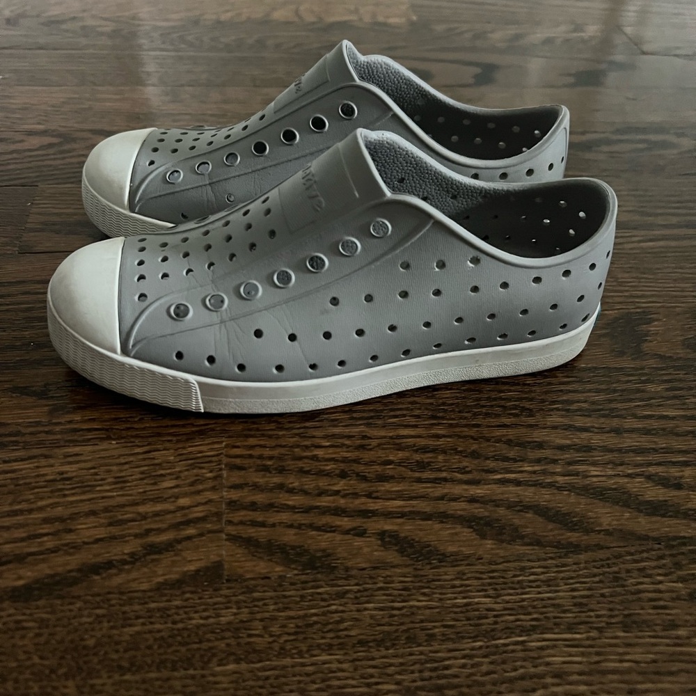 Native Shoes Jefferson Slip-on Sneakers - Picture 3 of 7